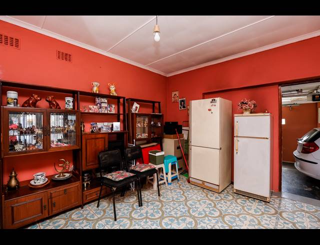 13 BEDROOM HOUSE FOR SALE IN CLARE ESTATE